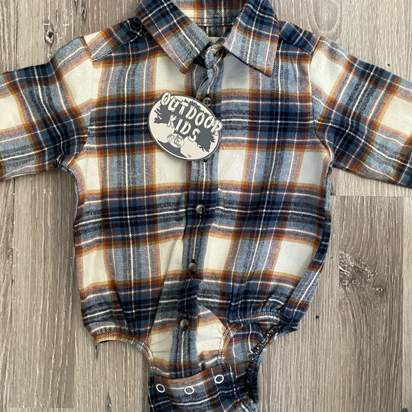 NWT • Outdoor Kids Flannel Onesie - Picture 3 of 3